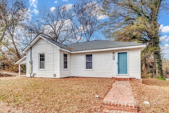Building Photo - Charming, Fully Updated Ranch Home Near Downtown Kannapolis!
