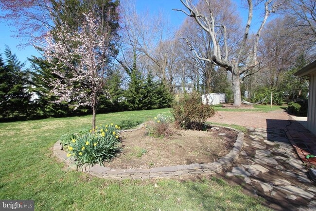 Building Photo - 8504 Wagon Wheel Rd