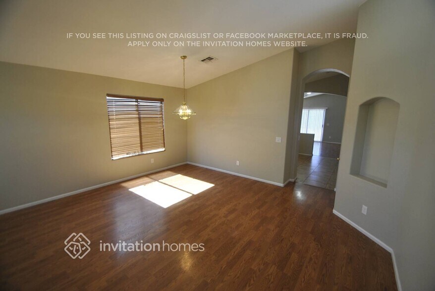 Building Photo - 16255 W Moreland St