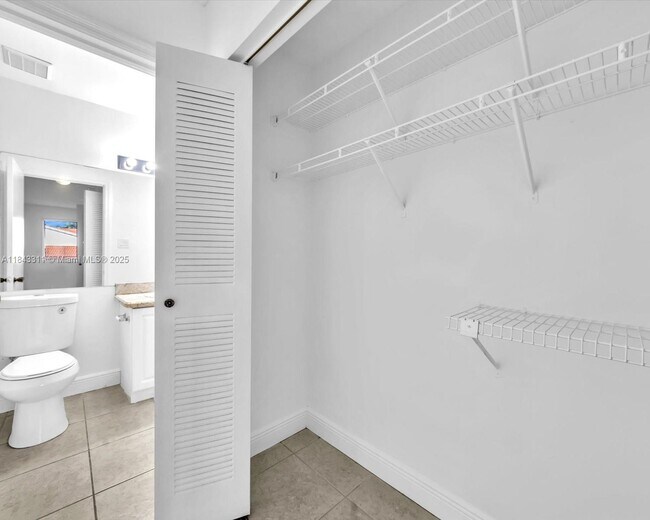 Building Photo - 15770 SW 106th Terrace