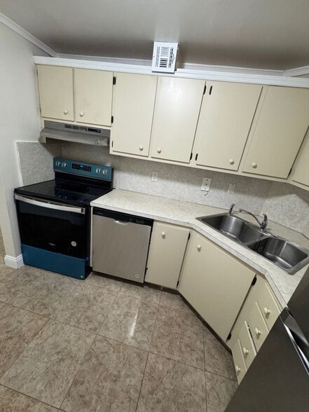 Building Photo - 3101 Oakland Shores Dr