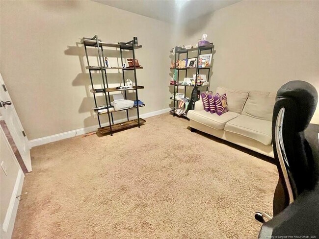 Building Photo - 937 Liberty Ln