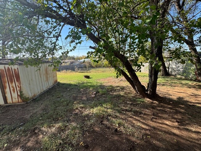 Building Photo - 2328 NW 46th- AVAILABLE NOW!