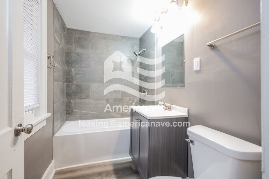 Building Photo - 1712 E Bowman St