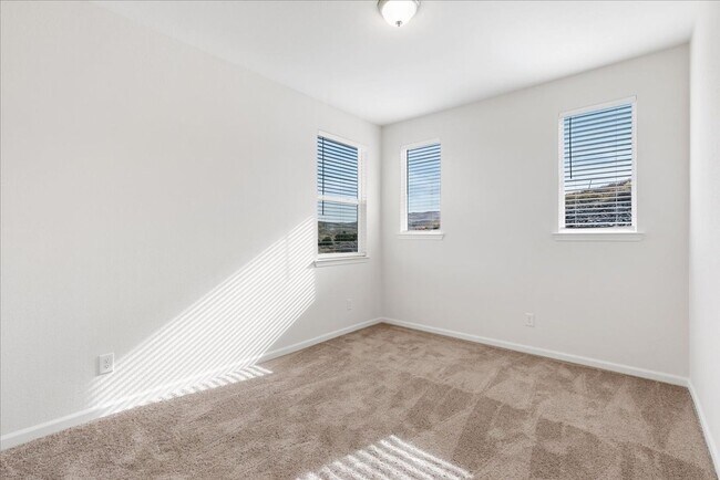 Building Photo - The Sierra - Beautiful 2 Bedroom Luxury Townhome with Loft, 2.5 Bath and Full 2 Car Garage