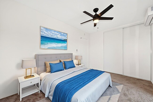 Building Photo - Spacious 3 Bedroom 1.5 Bath Townhome with Brand New A/C & Appliances