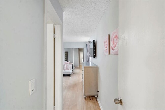 Building Photo - 2515 NW 99th Ave