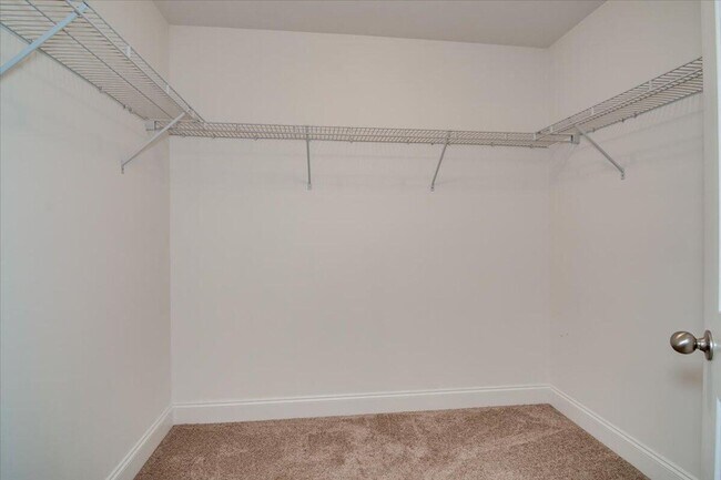 Building Photo - Villages at Goshen: 3 Bedroom / 2.5 Bath /...