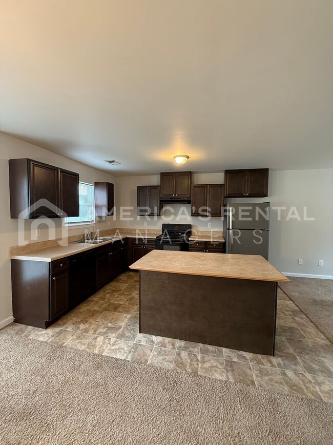 Building Photo - Home Available For Rent in Odenville - AVA...