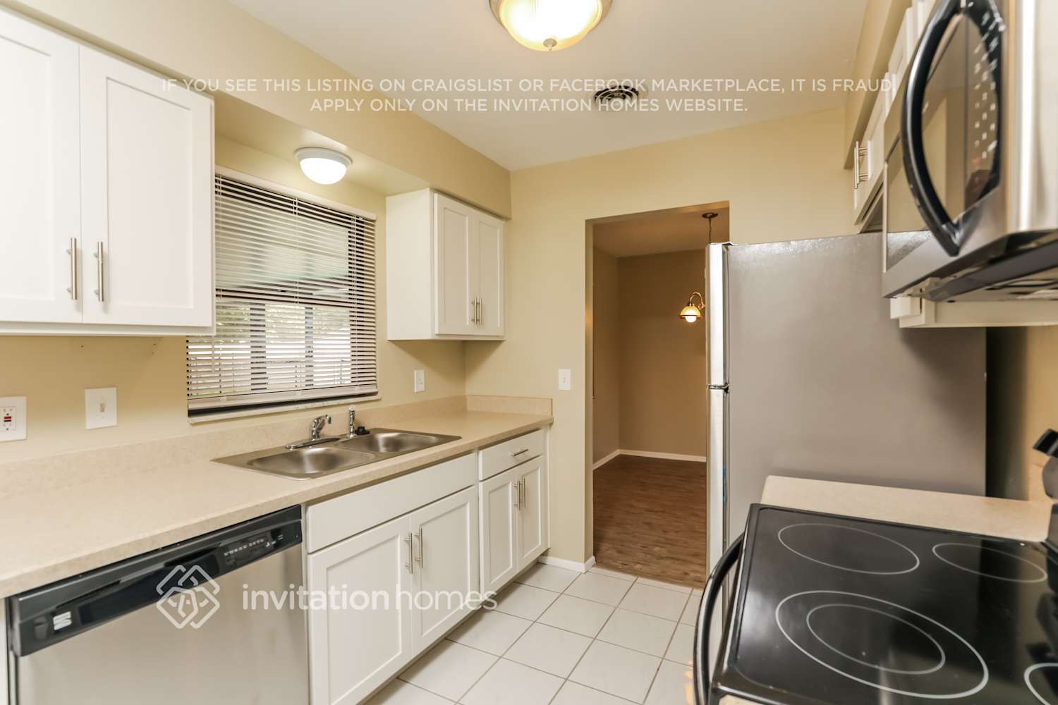 Building Photo - 10948 Tangora St