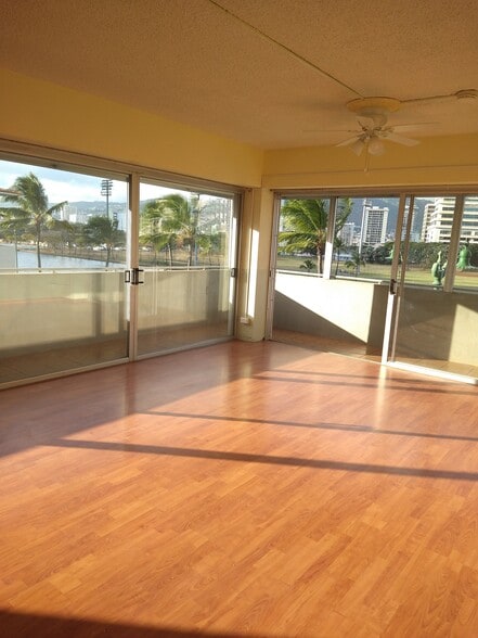 Building Photo - 2015 Ala Wai Blvd