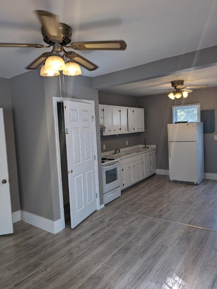 Building Photo - 709 N Blaine St