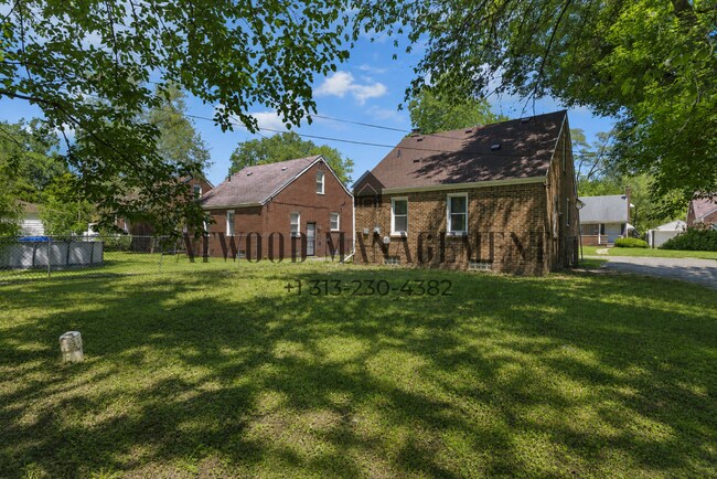 Building Photo - This beautifully updated 3-bedroom, 1-bath single-family home is ready for move-in!