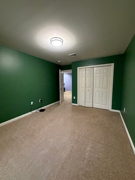 Building Photo - 504 W Perry St