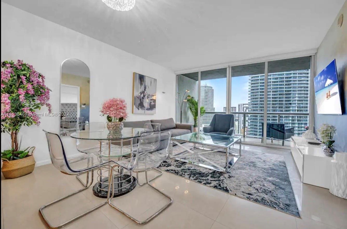 Building Photo - 485 Brickell Ave