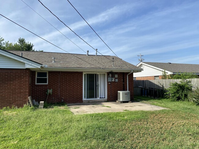 Building Photo - 227 W Ridge Rd