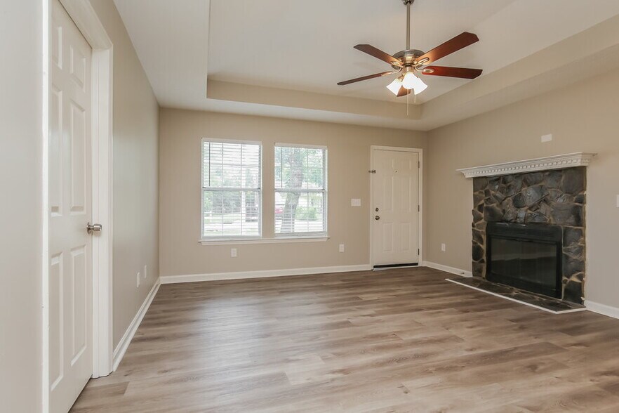 Building Photo - 108 Riverwood Dr