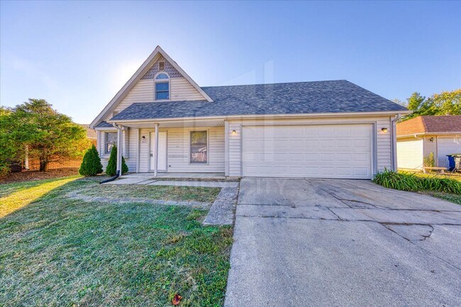 Primary Photo - 205 N Manngrove Ln