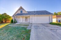 Building Photo - 205 N Manngrove Ln