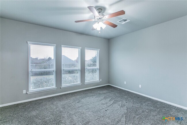 Building Photo - 1603 Neuberry Cliffe