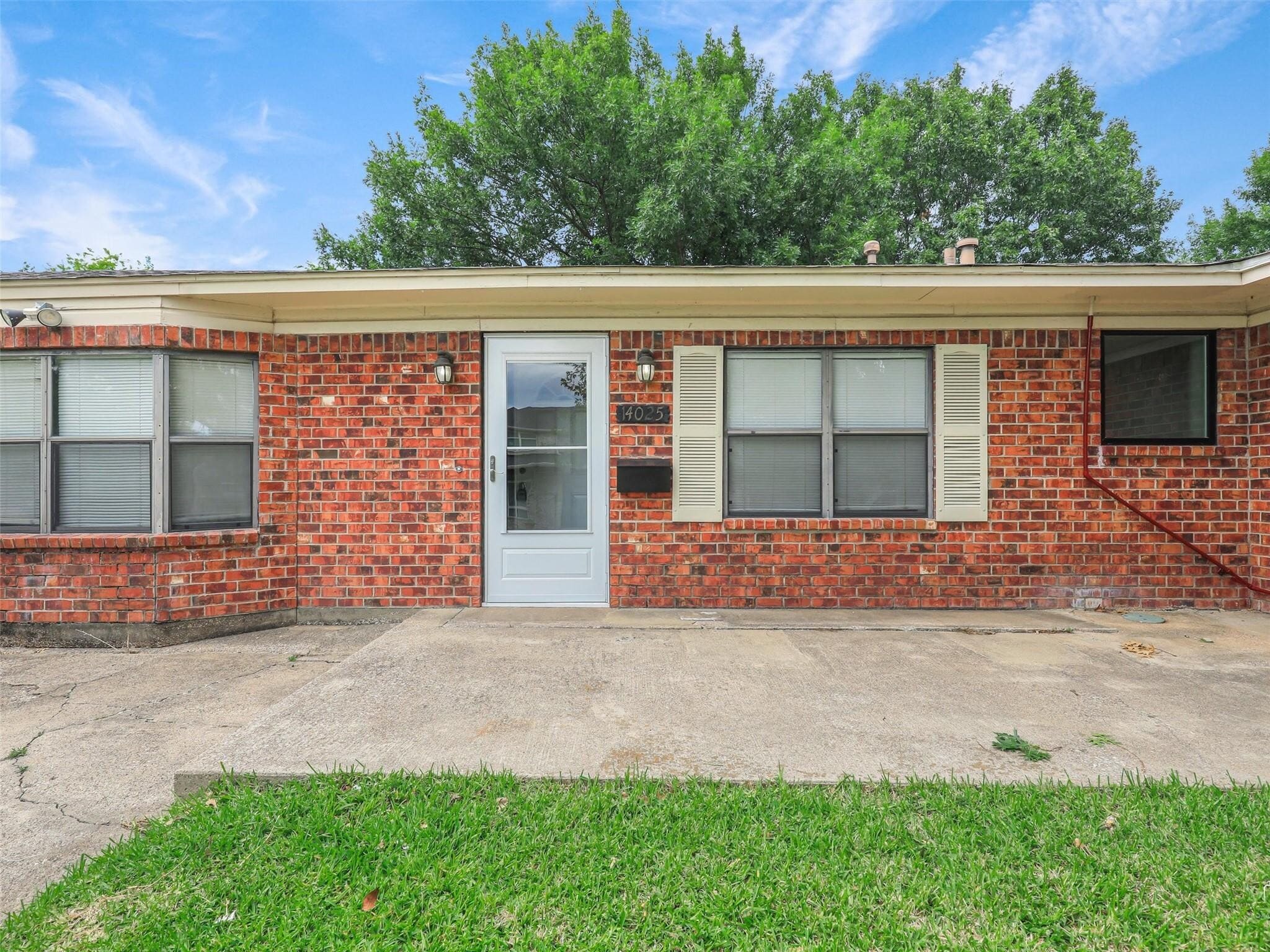 Building Photo - 14025 Janwood Ln