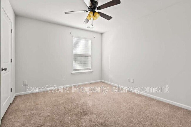 Building Photo - 413 Zenith Blvd