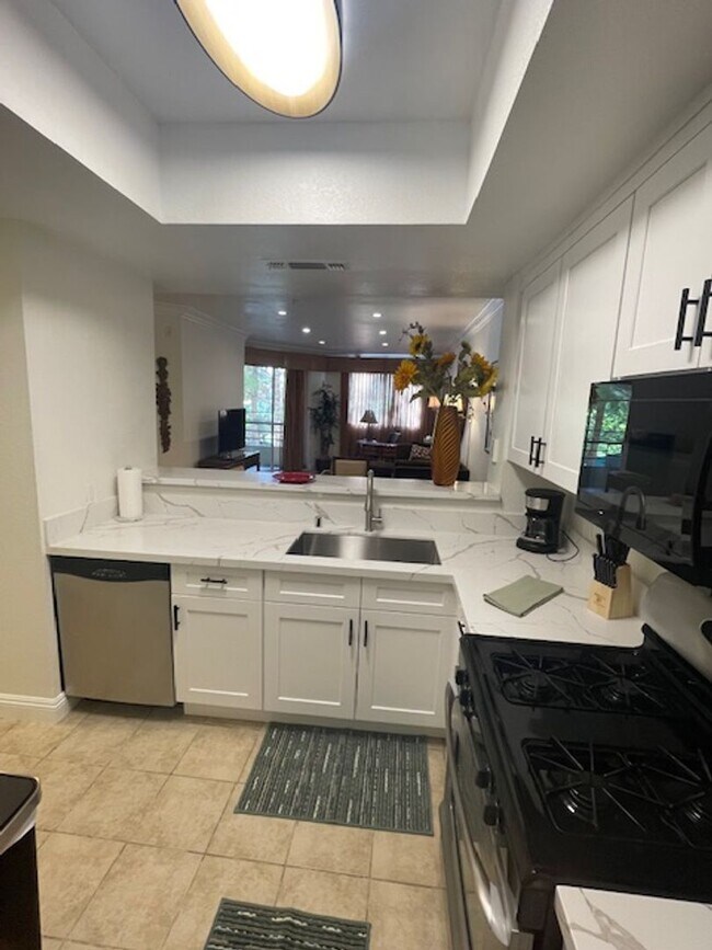Building Photo - Meridian 2 Bd / 2 Ba with Laminate Flooring in Living Room & Bedroom Areas