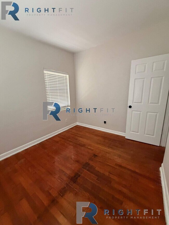 Building Photo - Newly Renovated Home in Jacksonville