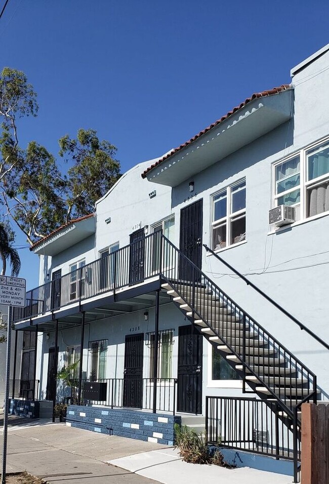 Building Photo - Gorgeous Studio in North Park! $500 New Year's Special