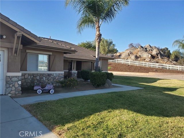 Building Photo - 23903 Trail Duster Ct