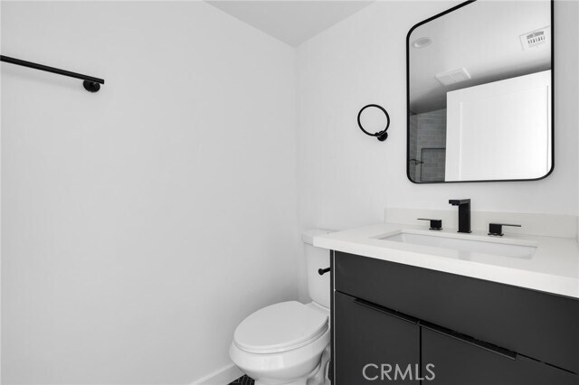 Building Photo - 1736 Carmona Ave