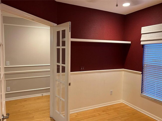 Building Photo - 5713 Fishhawk Ridge Dr