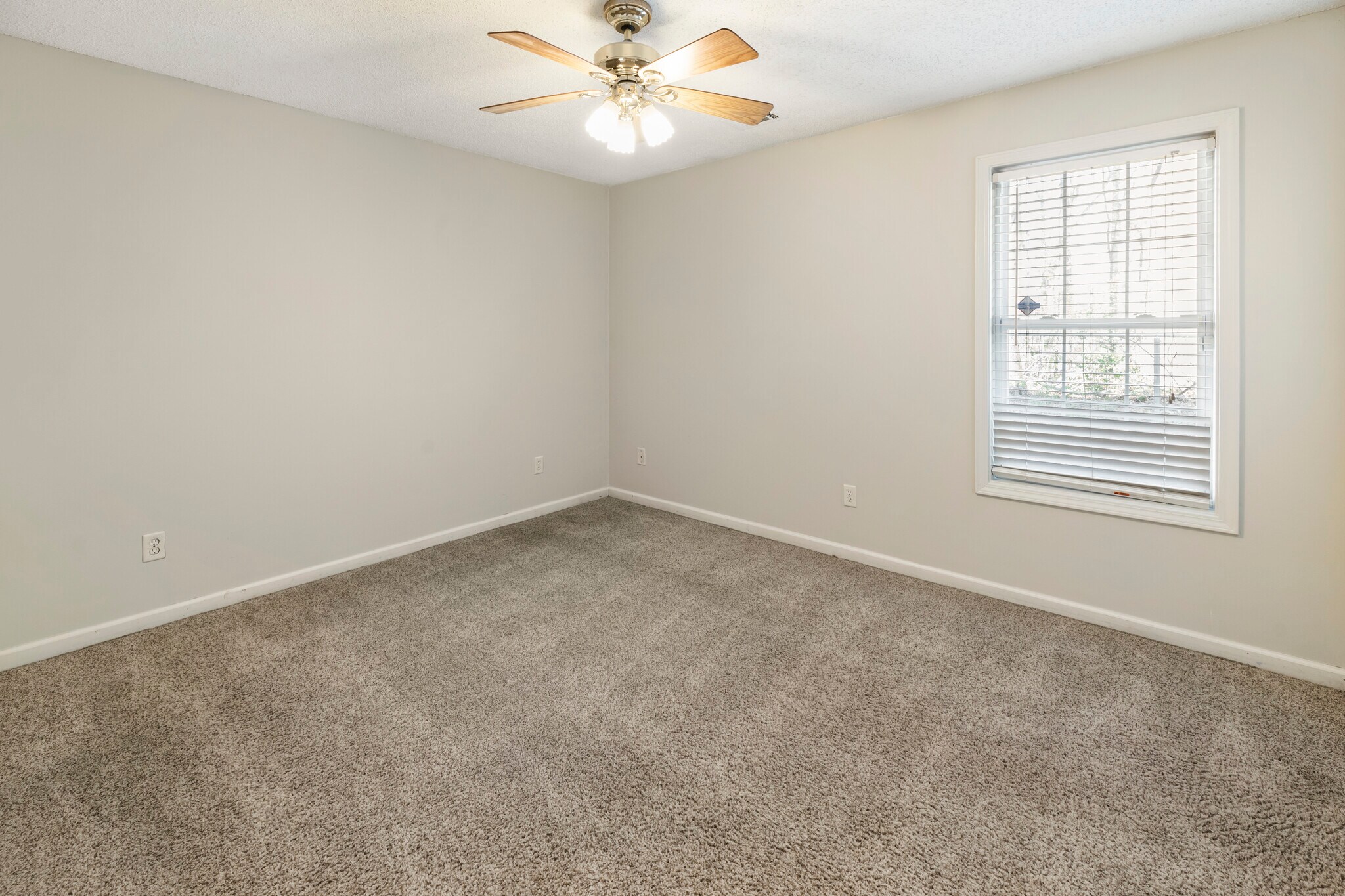 Building Photo - 6605 Overton Cir