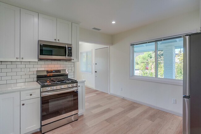 Building Photo - 11310 Argan Ave