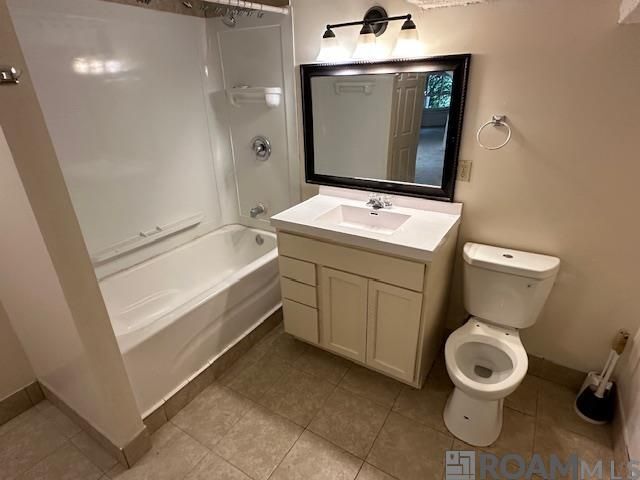 Building Photo - 659 W Main St