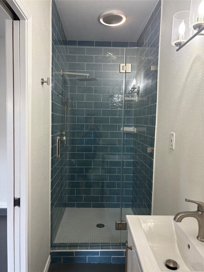 Building Photo - 5325 Avenue R 1/2
