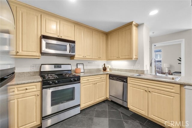 Building Photo - 3300 Watermarke Pl