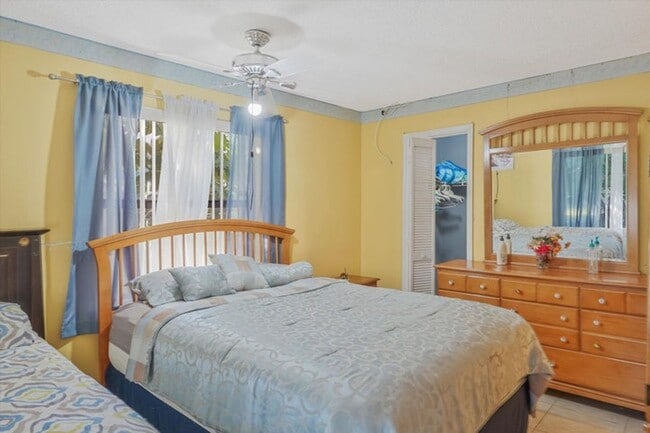 Building Photo - 13790 Paddock Dr