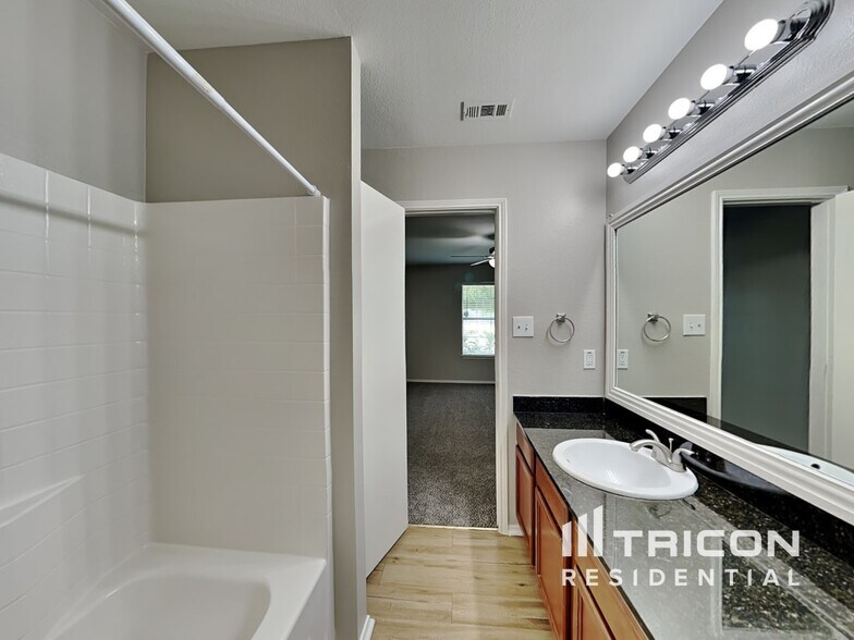 Building Photo - 1602 Canary Island Ct