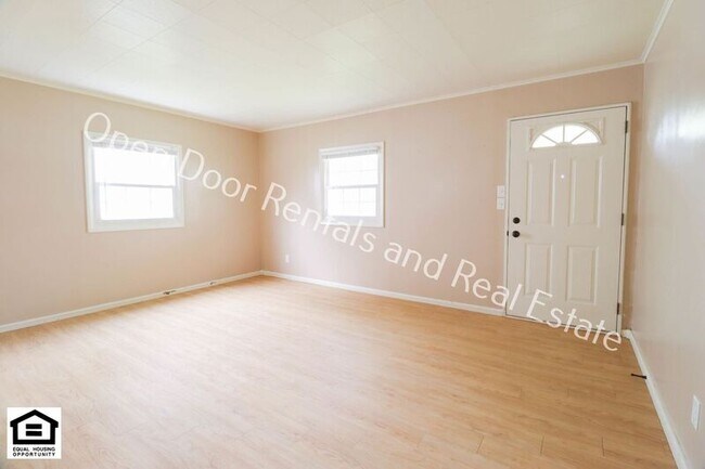 Building Photo - 706 Prospect Ave