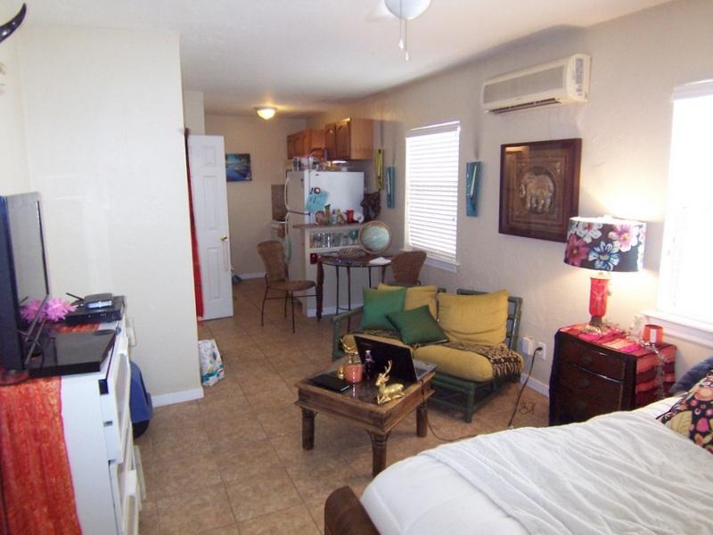 Building Photo - Studio Bed/1 Bath - Unit 6