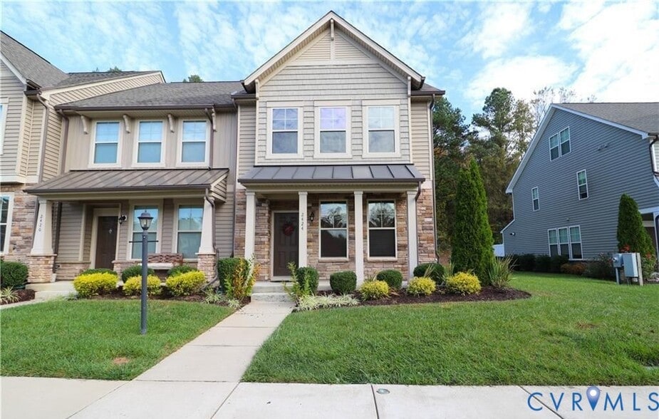 Primary Photo - 2424 Marions Ln