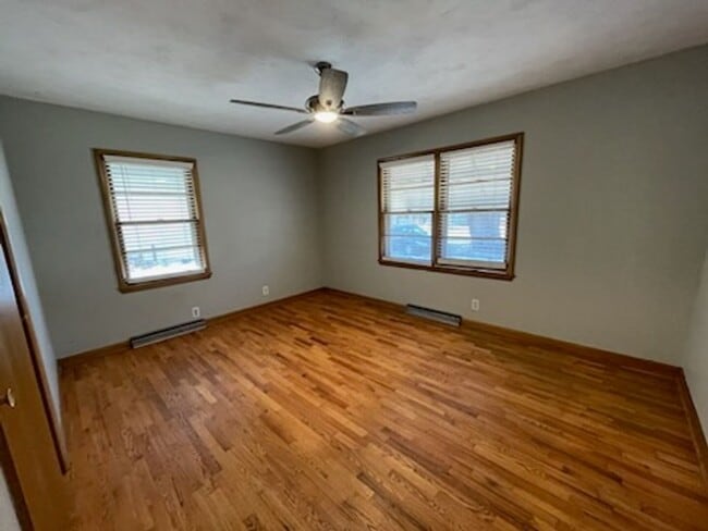 Building Photo - GREAT LOCATION!! Close to Mercy Hospital!