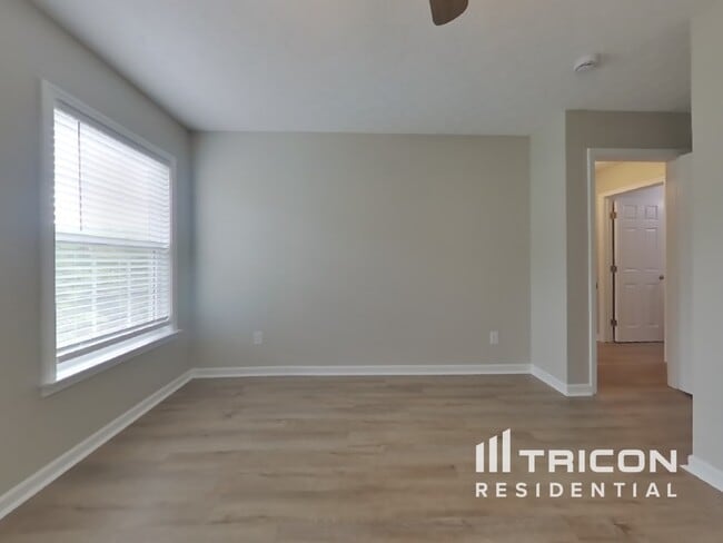 Building Photo - 230 Silver Fox Trail