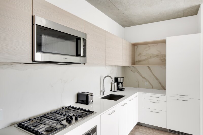 Building Photo - 620 W Randolph St