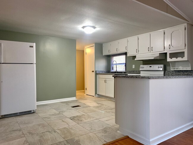 Building Photo - Renovated 3 Bedroom Home In Raleigh, Apply...