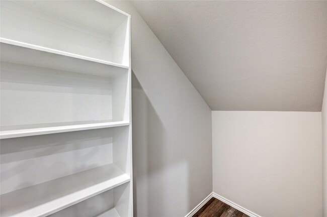 Building Photo - 10196 Barberry St