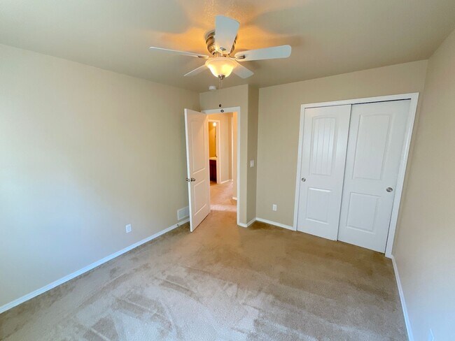 Building Photo - 4 Bedroom Home Available Near Voyager Pkwy...