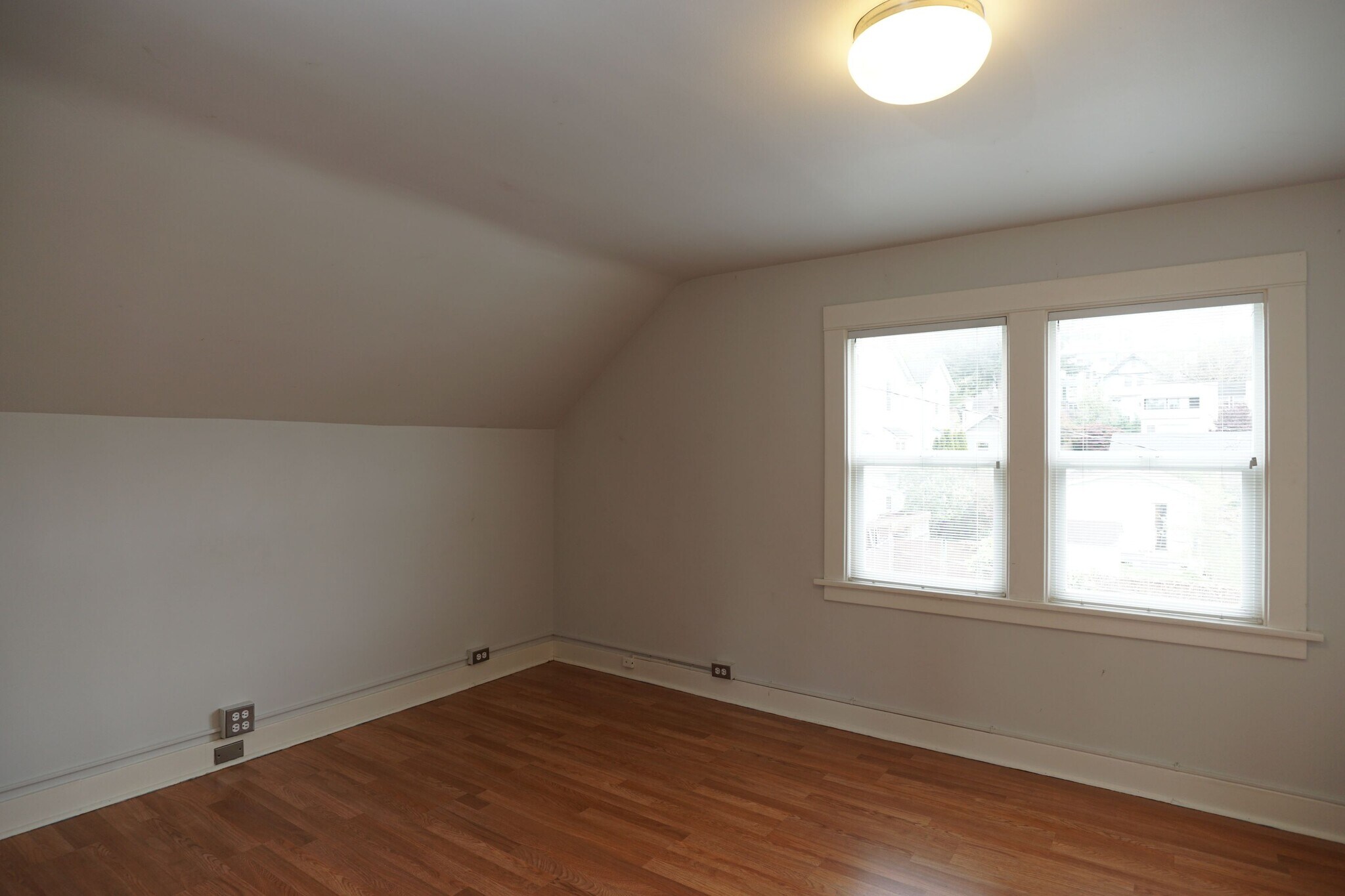 Building Photo - 2731 S Judkins St