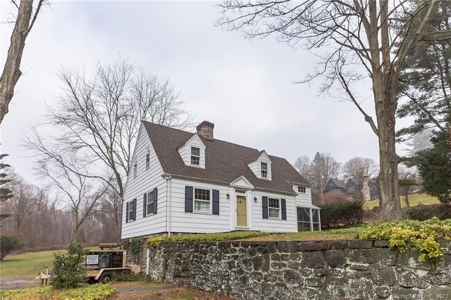 Building Photo - 49 Sunset Dr